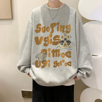 Model de culoare bluză bărbătească lată cu inscripție