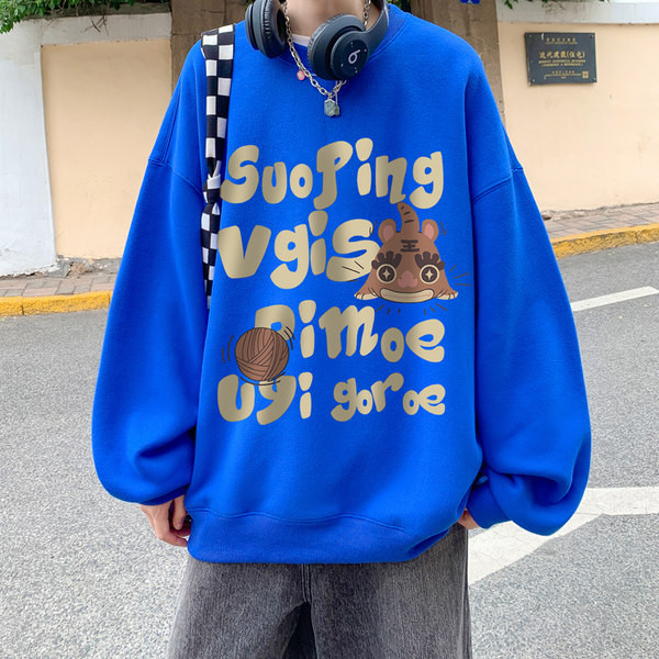 Model de culoare bluză bărbătească lată cu inscripție