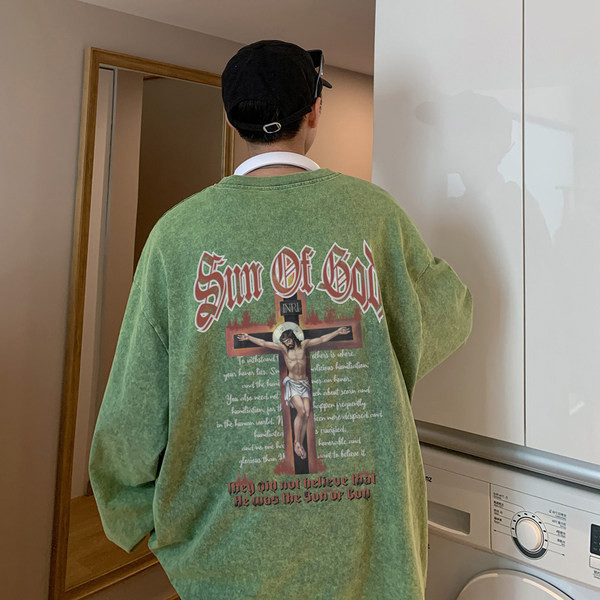 Plataus modelio vyriška palaidinė su apvalia iškirpte