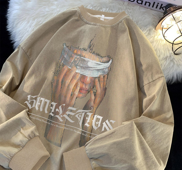 Vyriška palaidinė su dviejų spalvų raštu ir ovalia iškirpte