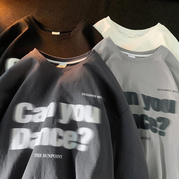 Bő, feliratos férfi póló