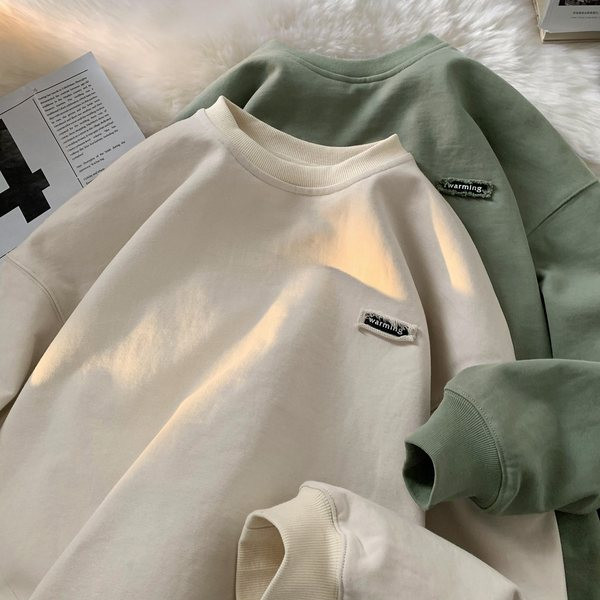 Naujo modelio vyriška palaidinė su ovalia iškirpte