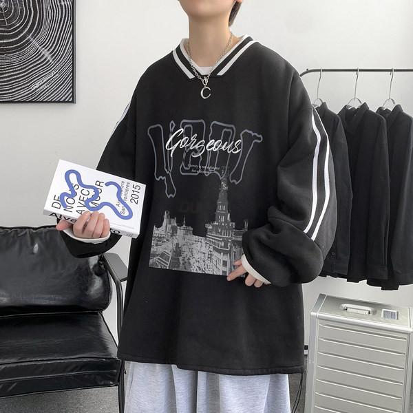 Széles férfi blúz modell V-kivágással és mintával