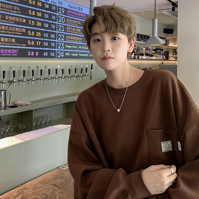 Široki model muške bluze čisti sa džepom