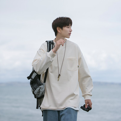 Bluza de barbati model nou cu decolteu oval si buzunar