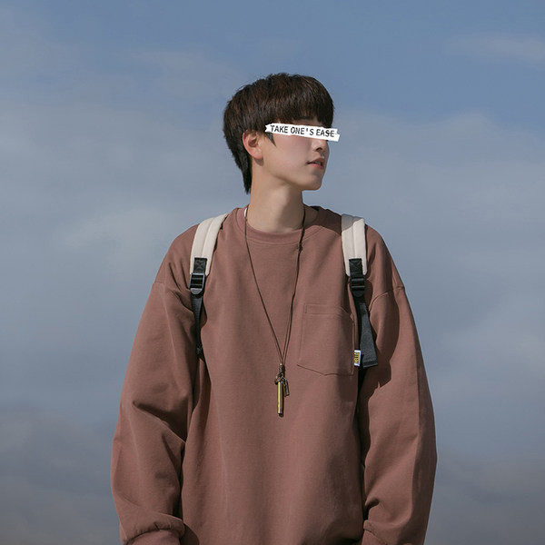 Bluza de barbati model nou cu decolteu oval si buzunar