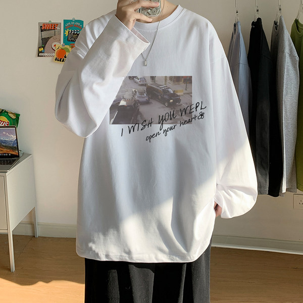 Moderna muška bluza s ovalnim izrezom i printom