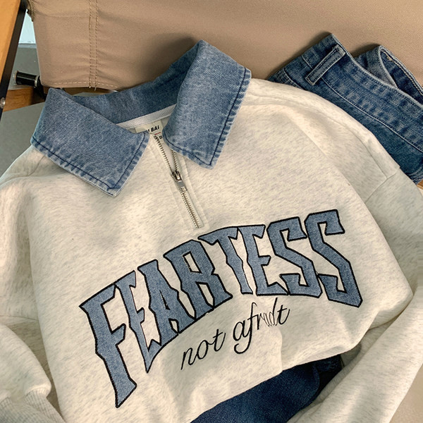 Bluza barbateasca cu fermoar si imprimeu