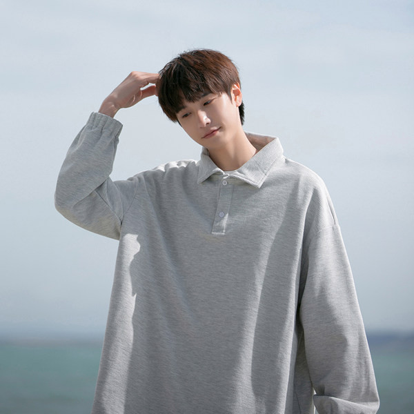 Vyriška palaidinė su švaraus rašto apykakle