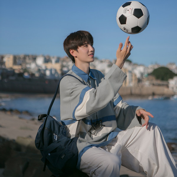 Bluza barbati model larg cu guler si nasturi