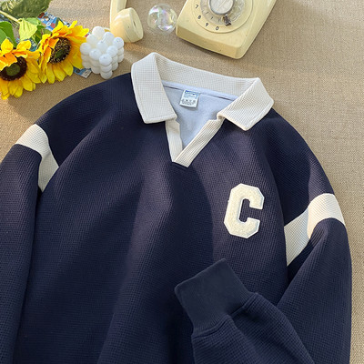 Muška bluza sa kragnom i natpisom