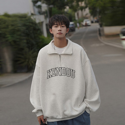 Bluză bărbătească cu inscripție și fermoar