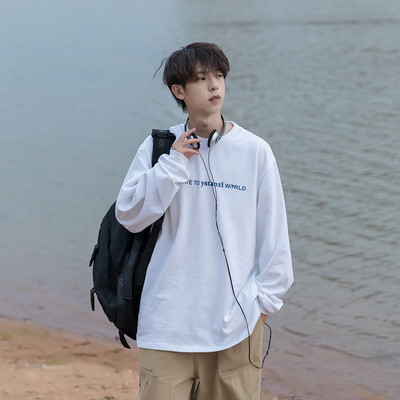 Férfi blúz felirattal