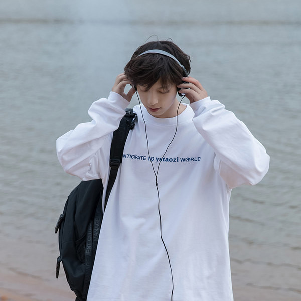 Férfi blúz felirattal