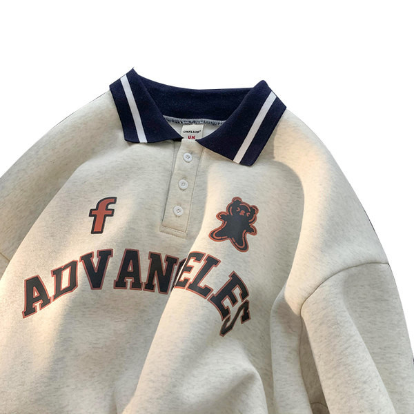 Blúz gallérral és felirattal