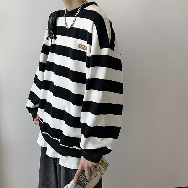 Įvairių spalvų vyriška dryžuota palaidinė