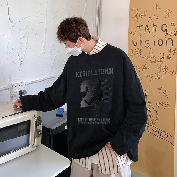 Bluză bărbătească cu aplicație în trei culori