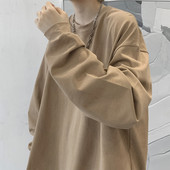 Švarus ir platus vyriškos palaidinės modelis