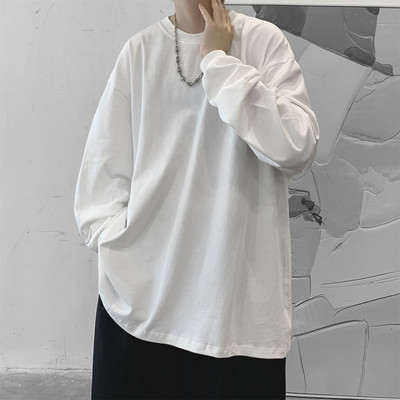 Švarus ir platus vyriškos palaidinės modelis