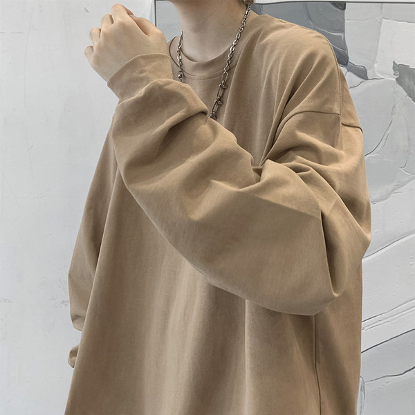 Švarus ir platus vyriškos palaidinės modelis