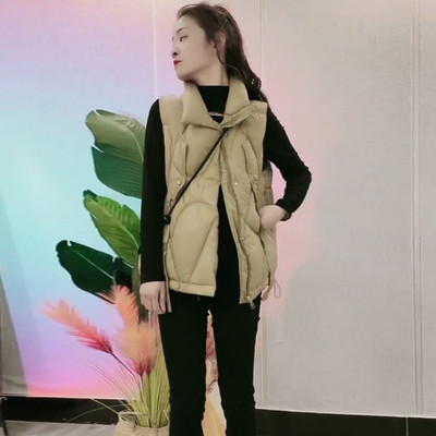 Ženski prsluk s gumbima i džepom