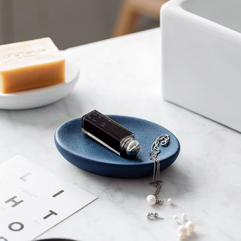 Lengvos prabangos keramikos muilo indas Vonios kambario nusausinimas muilo laikiklis Sandėliavimo reikmenys Tualeto muilo lentynos Buitiniai aksesuarai