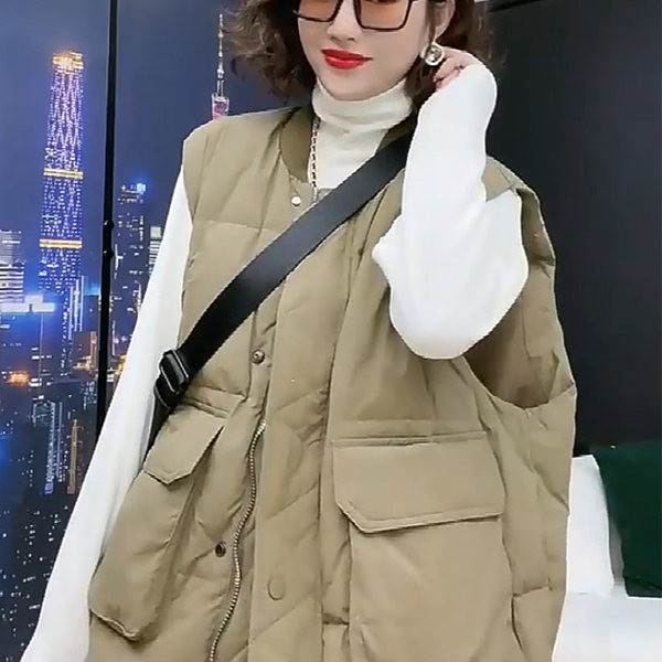 Ležeran ženski prsluk sa džepovima - široki model