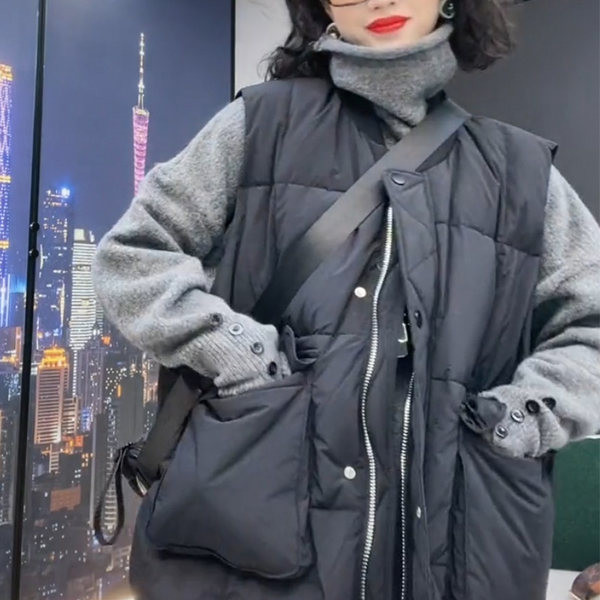 Ležeran ženski prsluk sa džepovima - široki model