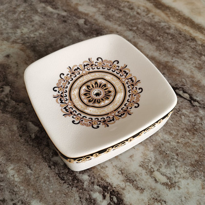 Europietiškas keraminio muilo laikiklis Buitinis nusausinamas muilo indų laikiklis Vonios kambario priedai Tualeto Tvarkyklės Virtuvės Sandėliavimas