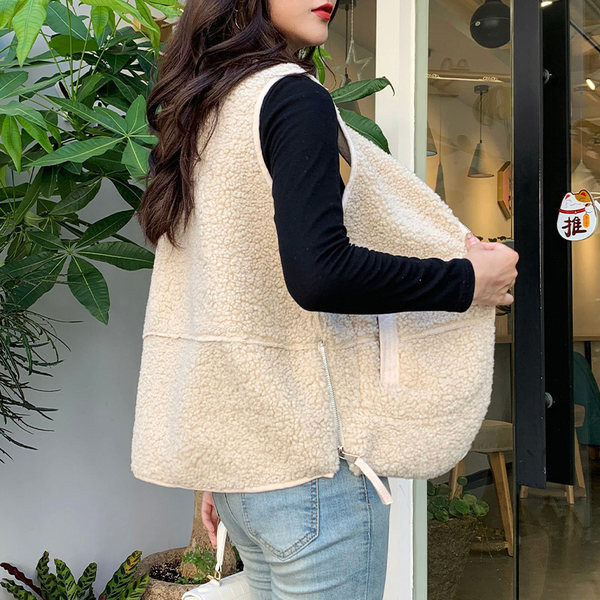 Női gyapjú mellény cipzárral és zsebbel