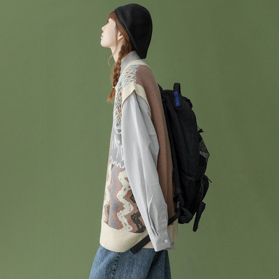 Ženski prsluk s V-izrezom