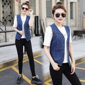 Moteriška laisvalaikio džinsinė liemenė su kišenėmis ir sagomis