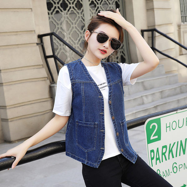 Moteriška laisvalaikio džinsinė liemenė su kišenėmis ir sagomis