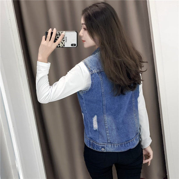 Női farmermellény szakadt motívumokkal