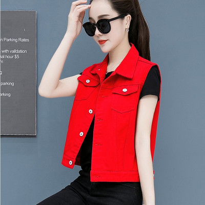 Moderan ženski traper prsluk s klasičnim ovratnikom i gumbima