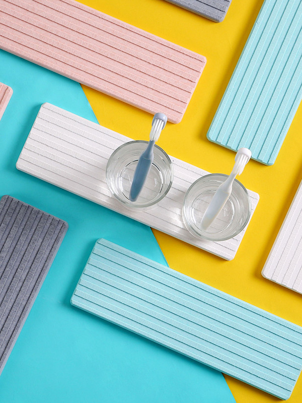 Jastučić za upijanje dijatomejskog blata, umivaonik, podmetač za pohranu, kupaonska radna ploča, brzosušeći sapun, podloga za toaletne potrepštine.