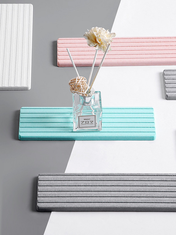 Jastučić za upijanje dijatomejskog blata, umivaonik, podmetač za pohranu, kupaonska radna ploča, brzosušeći sapun, podloga za toaletne potrepštine.