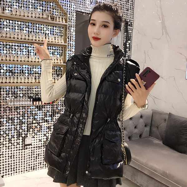 Divatos női mellény derekán cipzárral és megkötővel