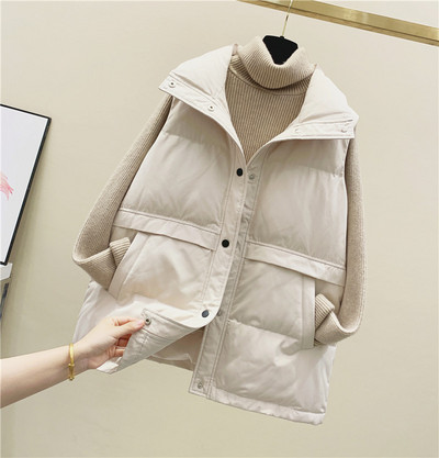 Ženski prsluk s visokim ovratnikom i džepom