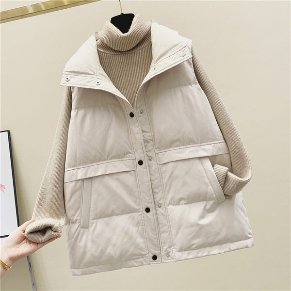 Ženski prsluk s visokim ovratnikom i džepom