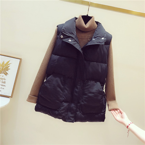 Tvirta moteriška liemenė su užtrauktuku