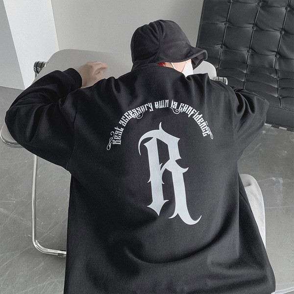 Vyriška palaidinė su trijų spalvų raštu