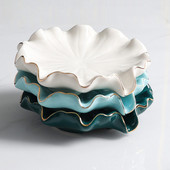 Vonios reikmenys nusausinamojo muilo laikiklis Muilo talpykla Vonios kambario laikiklis Muilo laikiklis Muilo dėžutė Keraminė lotoso lapelio formos muilo laikiklis