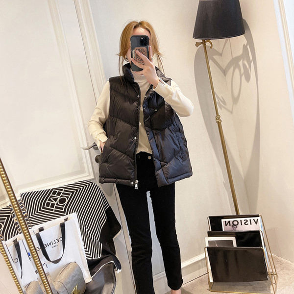 Moteriška laisvalaikio liemenė su užtrauktuku