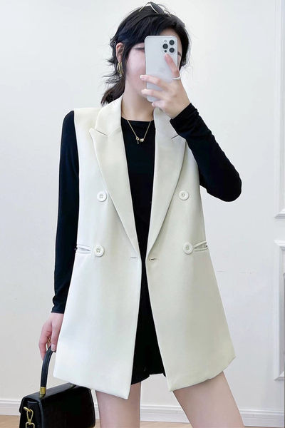 Elegáns női mellény gombokkal - három színben