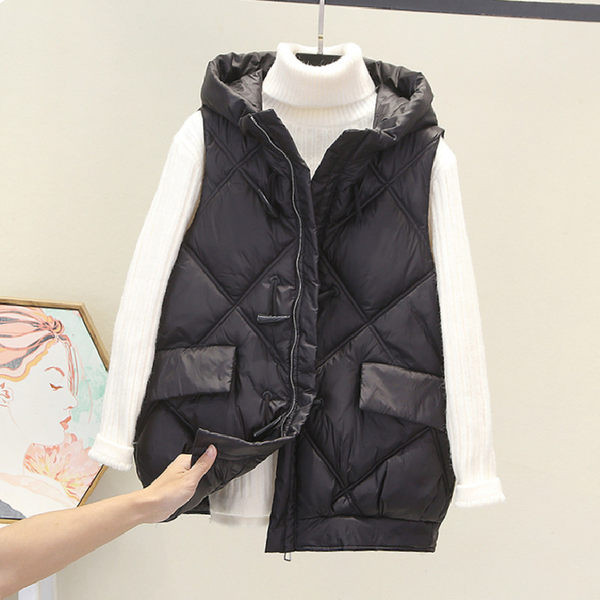 Női mellény kapucnival és cipzárral