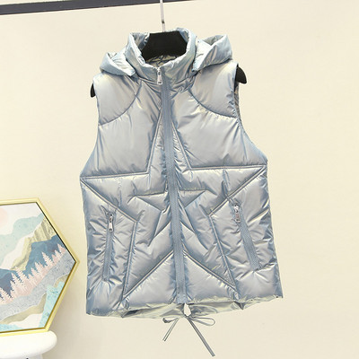 Naujo modelio moteriška liemenė su gobtuvu ir spauda