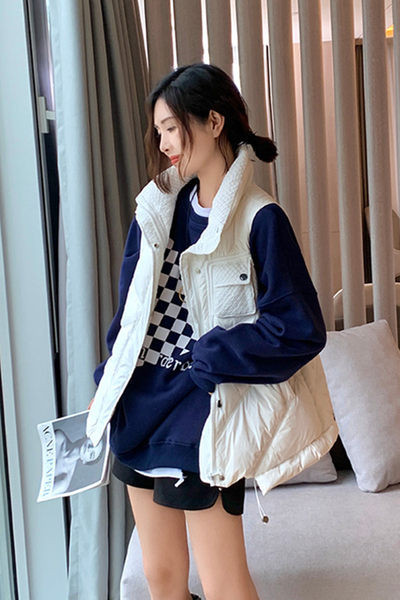 Novi model ženskog prsluka sa džepom