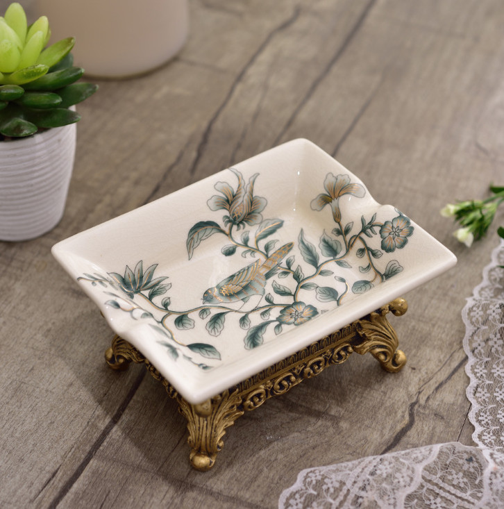 Vintažinė keraminė tualetinio muilo dėžutė europietiško stiliaus Kūrybiškos praktiškos rankų darbo muilo indai Vonios kambarys Virtuvės muilo laikiklis LF876