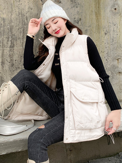 Ležeran ženski prsluk sa džepovima - bijela i crna boja